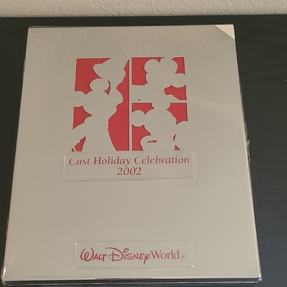 2002 Walt Disney World Mickey Mouse Cast Holiday Celebration Picture Frame